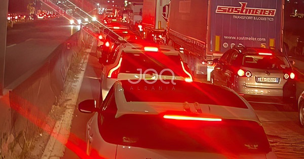 Policia “i jep zgjidhje” trafikut: Shoferët të tregojnë durim!