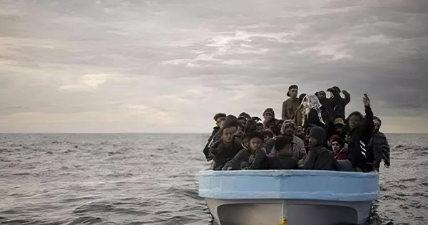 Mbytet varka me emigrantë në Mesdhe, 40 persona humbin jetën