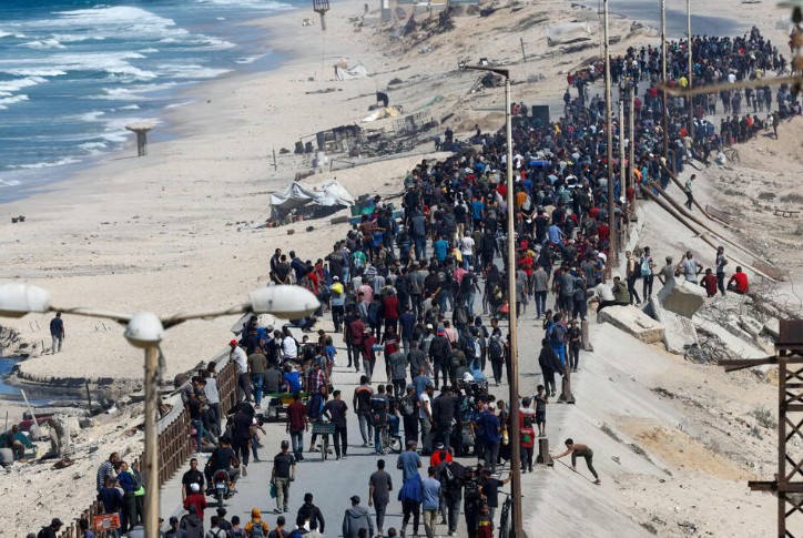 Pas armëpushimit, palestinezët kthehen në Gaza