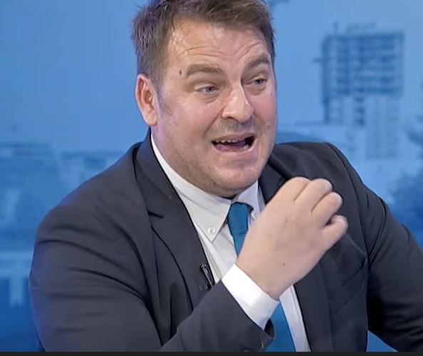 Muja: Na sulmuan militantët e PDK-së në Mitrovicë, pata përshtypjen se njëri tentoi të nxirrte pistoletë