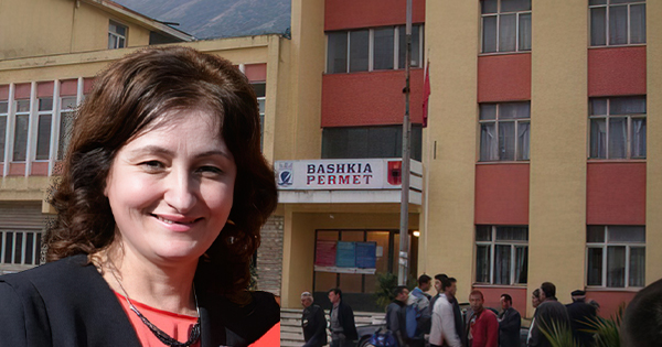 Qytetari denoncon: Emërimet në Bashkinë Përmet bëhen fshehtas dhe pa garë