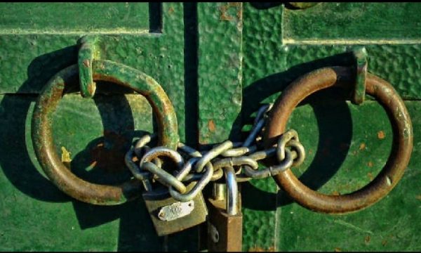 Rafuna: Kriza institucionale po i shtyn bizneset të largohen drejt rajonit