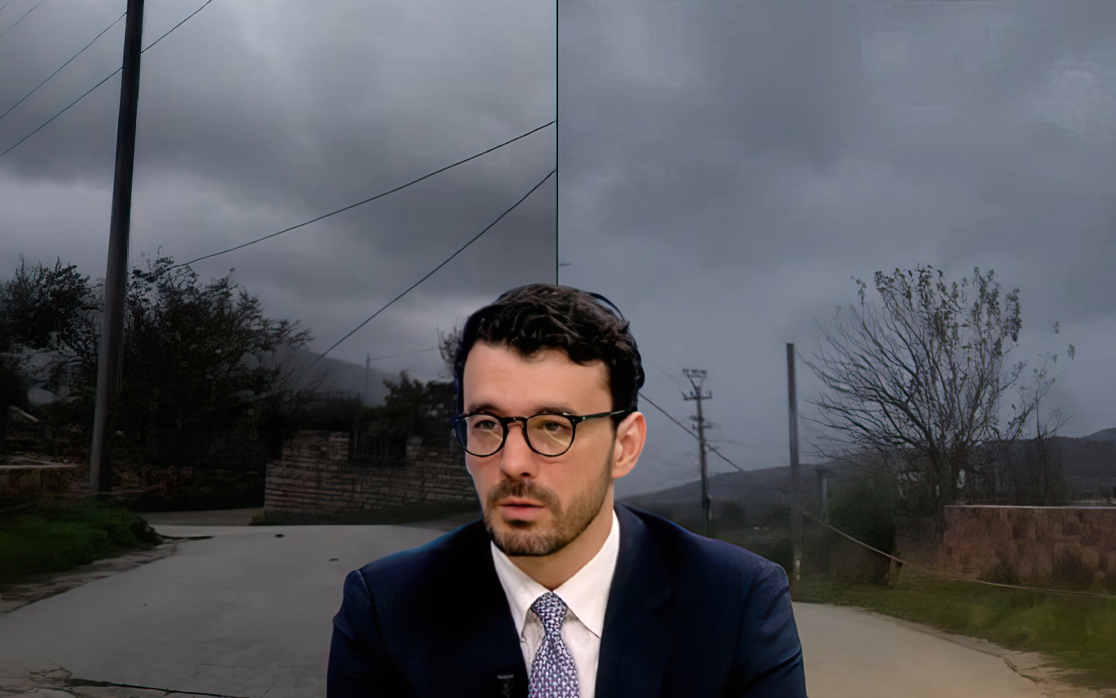 Këputen telat e korrentit në Shëndelli të Sarandës, banorët në rrezik, digjet delja