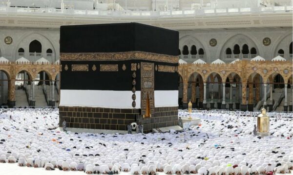 Mërgimtari nga Kosova vdes në Mekë, pasi kreu Umrën