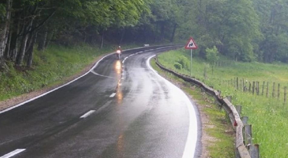 LAMM: Komunikacioni zhvillohet pa probleme, në rrugë me lagështi