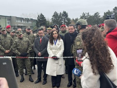 Krerët e shtetit vizitojnë FSK-në, zemrat e qytetarëve rrahin sot me krenari të veçantë