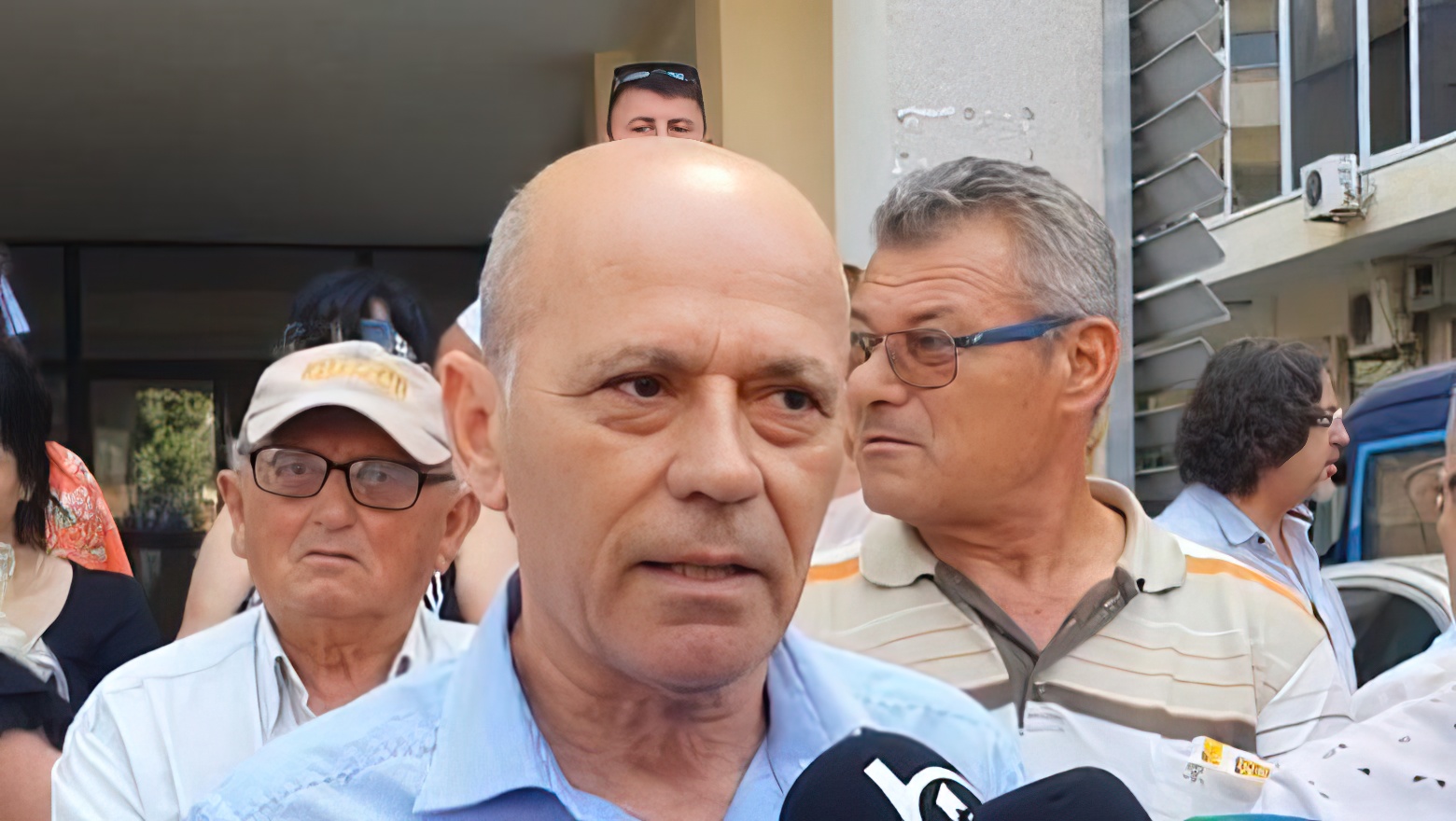 Përvetësoi rreth 200 mijë euro nëpërmjet mashtrimit, ‘arrest shtëpie’ për avokatin në Vlorë