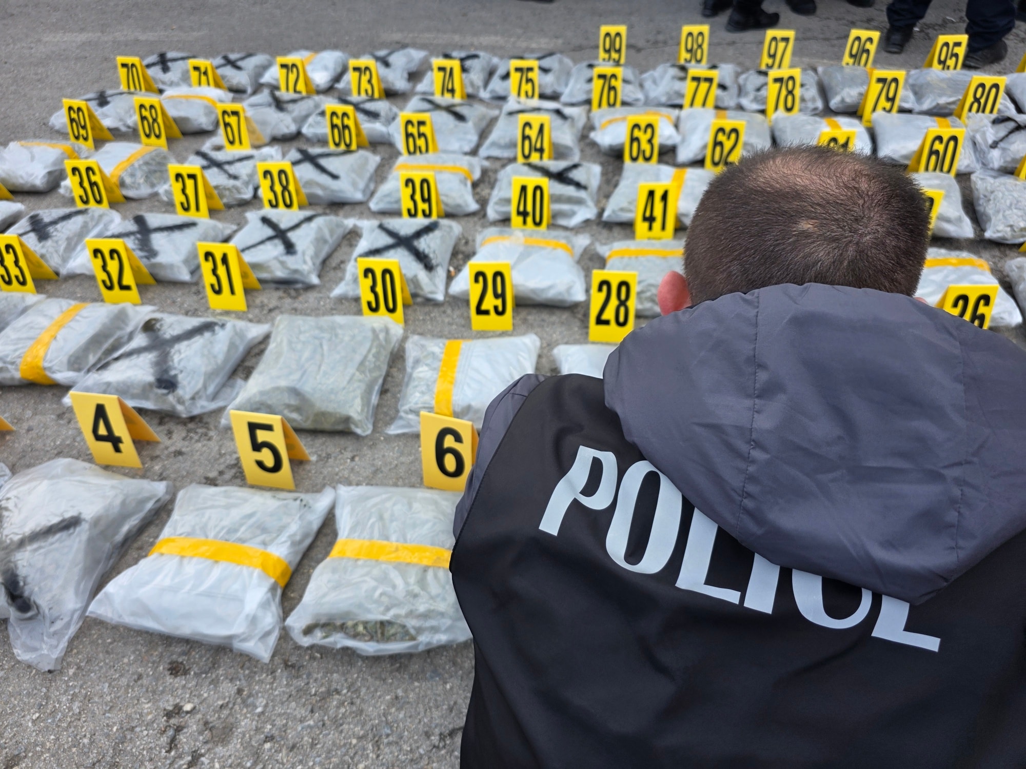 Dogana jep detaje për autobusin në të cilin u gjetën 120 kg drogë: Nuk kishte pasagjerë