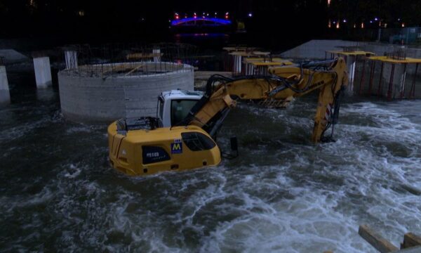 Përmbytet punishtja e urës së re të Ibrit