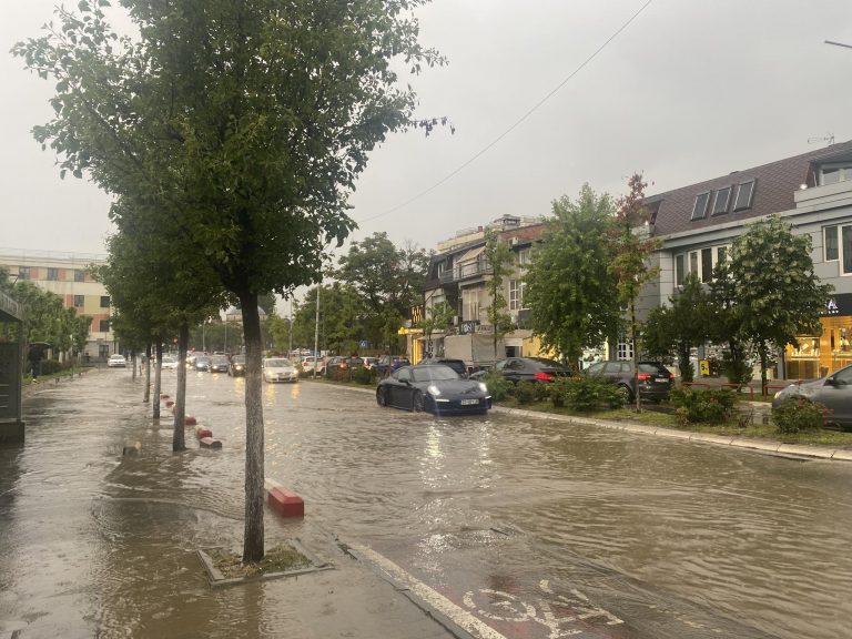 IHMK paralajmëron vërshime në Kosovë, shkak reshjet e shiut në dy ditët e ardhshme