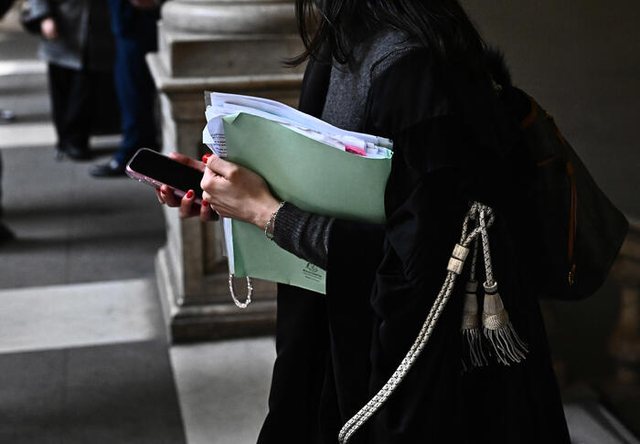 Përdhunuan një vajzë jashtë ambienteve të një diskoteke, dënohen me 7 vite burg 22-vjeçari shqiptar dhe miku i tij në Itali