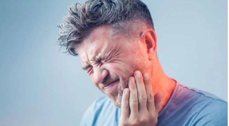 Qetësoni dhimbjen e dhëmbit me këto metoda të thjeshta