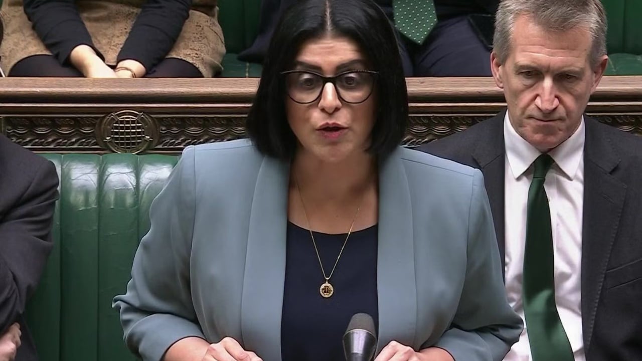 Ministrja britanike  700 Familje shqiptare do të përballen me dëbim nga Mbretëria e Bashkuar