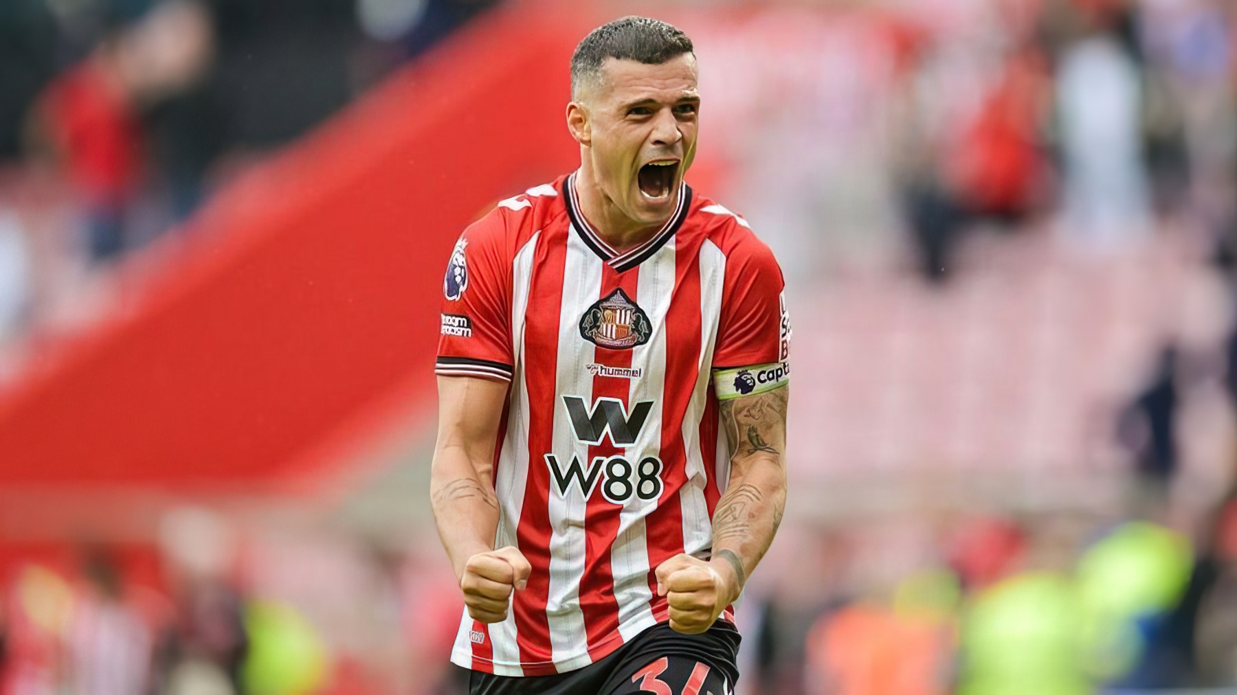 Shkëlqen Granit Xhaka, mesfushori më i vlerësuar në Premier Ligë