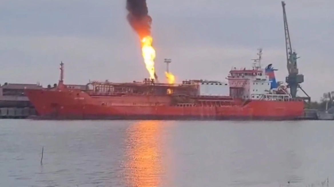 Rusia godet anijen turke me 4000 ton gaz në Ukrainë