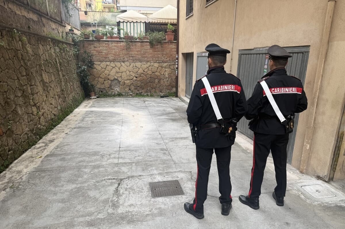 Ulërima  sharje dhe rënie nga kati i tretë  Shqiptari në pranga pas vdekjes së shokut italian