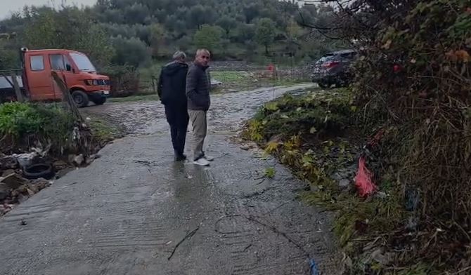 39-vjeçari u mbyt në përrua, flasin banorët: Niveli i ujit kaloi urën