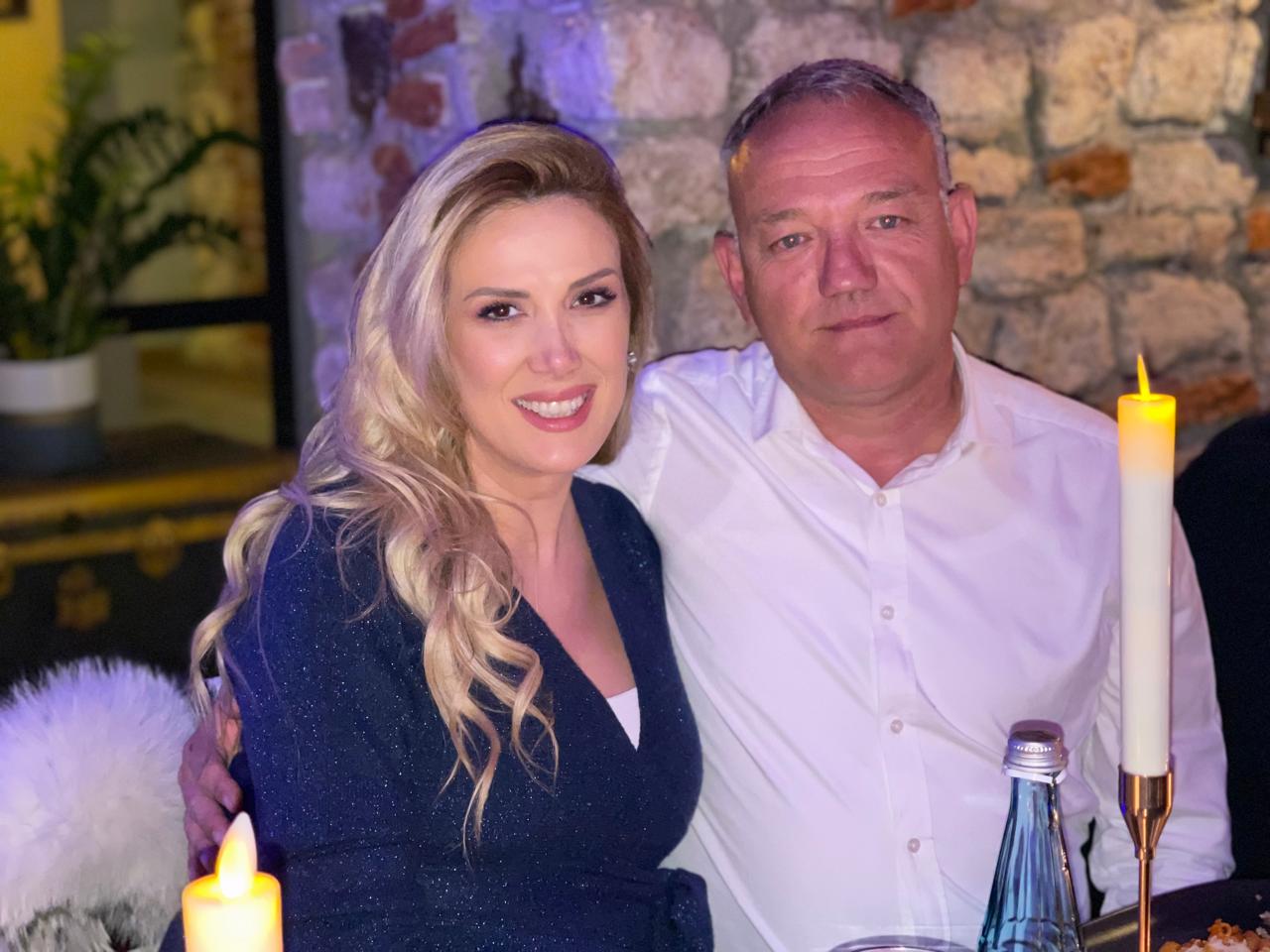 “Ish- kreu i OSHEE Durrës, i rrezikshmi që mbrohet nga shteti më mban peng mua dhe fëmijët tanë”