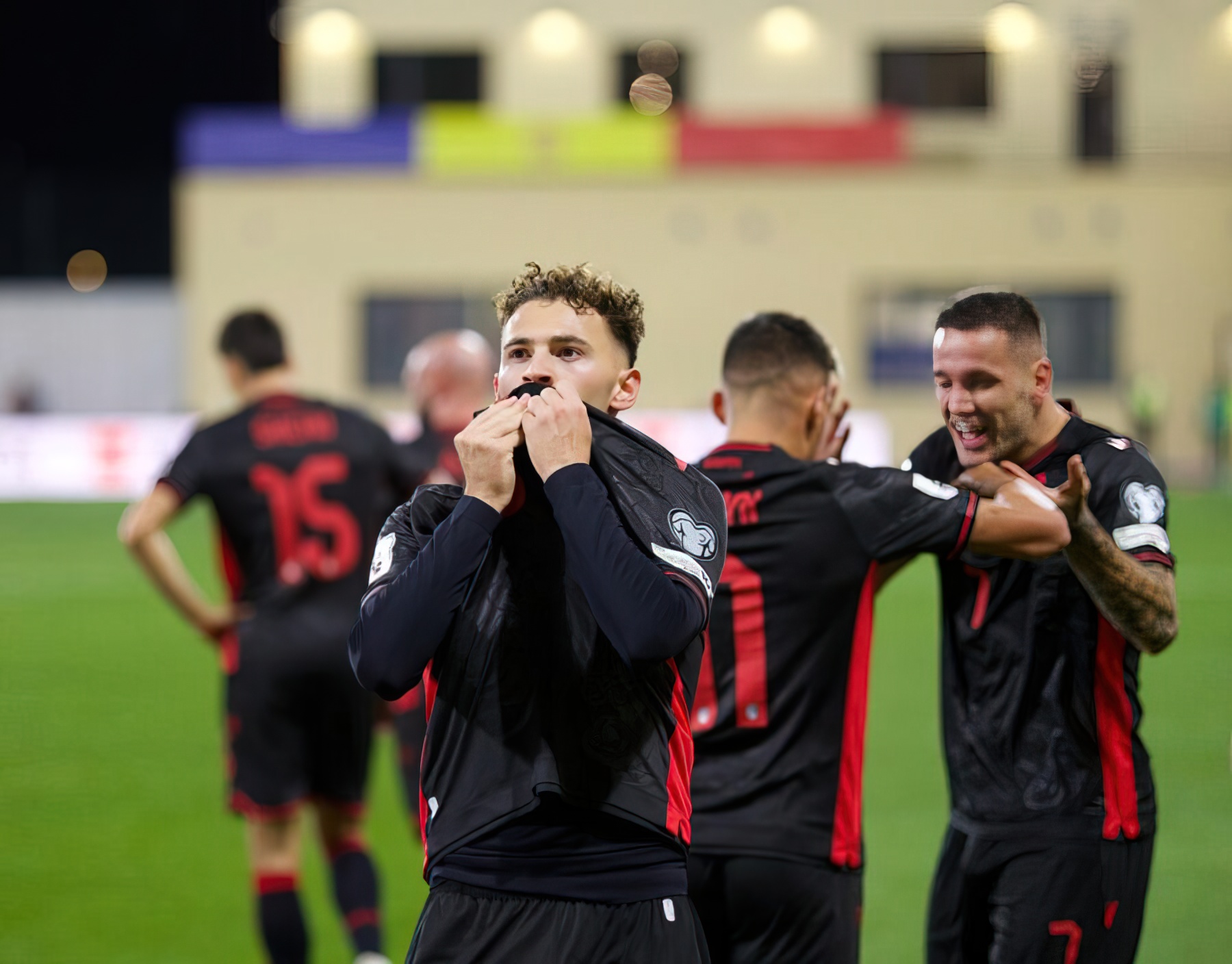 Triumfi ndaj Andorrës sjell dyfish lavdi, Shqipëria siguron “Play Off”-in e Botërorit dhe thyen një tjetër rekord historik