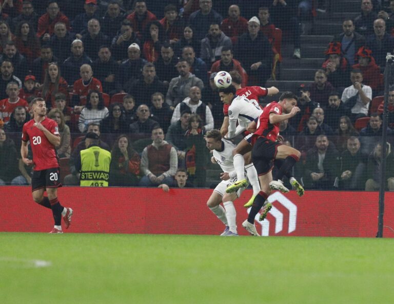 Mbyllet pa gola pjesa e parë: Shqipëria përballon Anglinë me një paraqitje solide