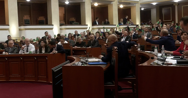 Parlamenti miraton projektligjin për barazinë gjinore me 77 vota PRO