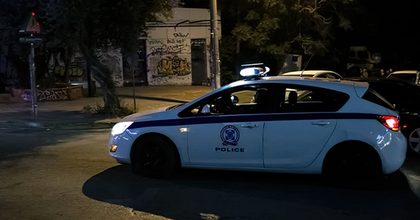 Greqi: Gjendet i djegur dhe i prangosur në makinë, dyshohet se është shqiptar