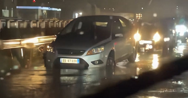 Vjedhje pa fund me rrugët, një tjetër mjet bie në gropë në Vorë