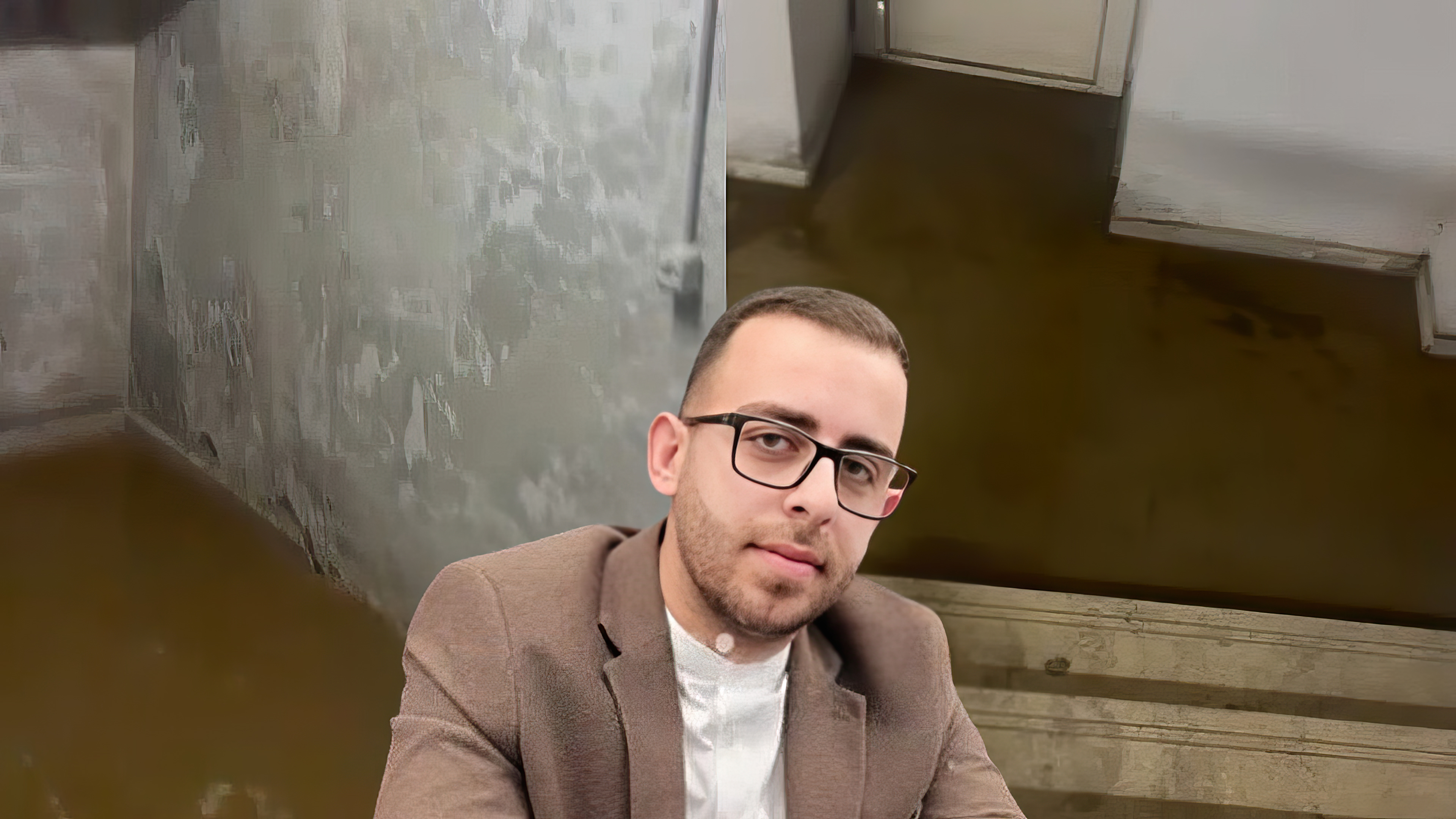 Uji i pisët pushton maternitetin e Durrësit, drejtori Mullaj fle gjumë