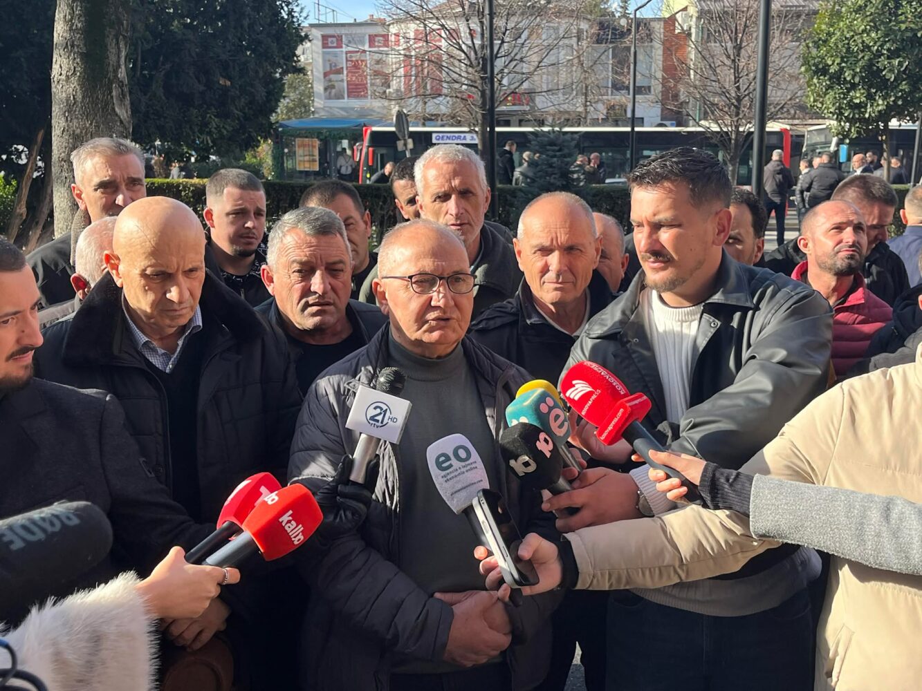 S’ka marrëveshje, protesta do të vazhdojë edhe nesër