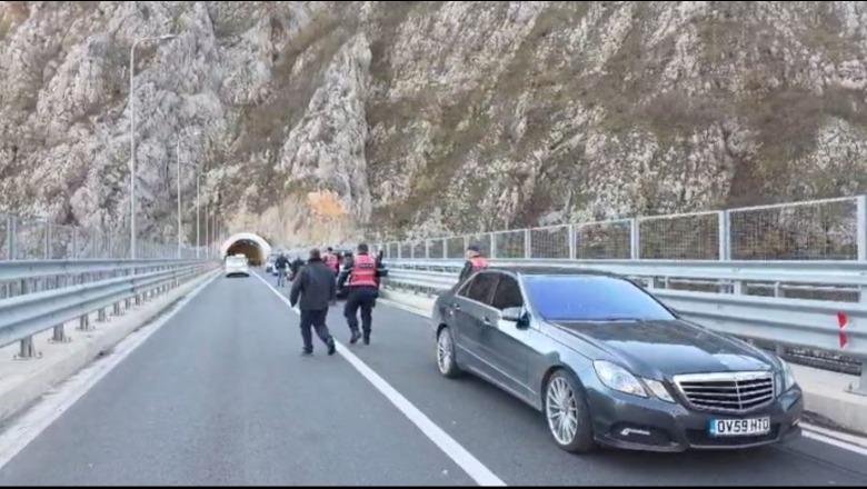 Hidhet nga ura në rrugën e Arbrit në Klos nipi i Nehat Kullës  trupi i pajetë nxirret nga humnera