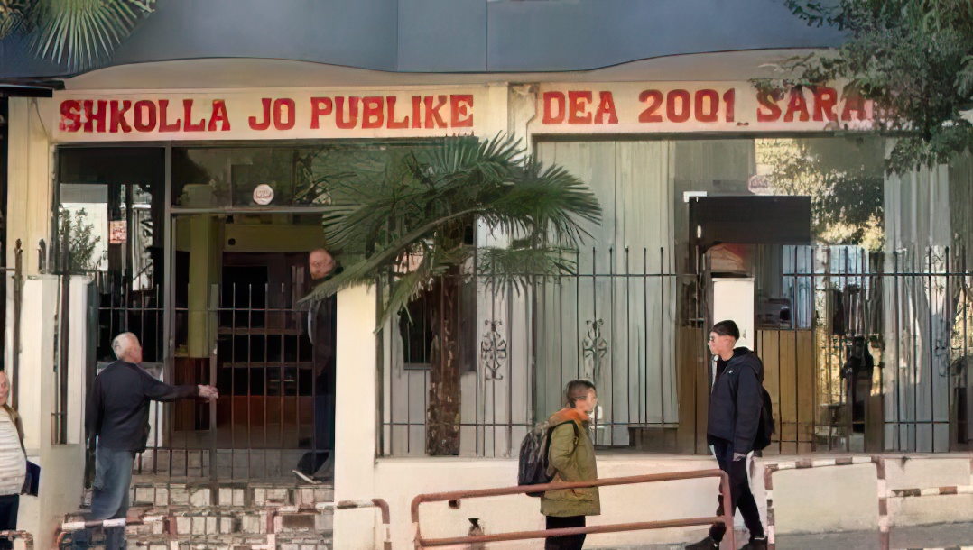Sherri mes nxënësve në Sarandë, shkak: “Pse të kalosh ti i pari”