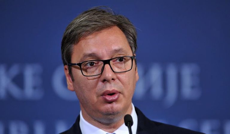 Vuçiq: Me tërheqjen e dhëndrit të Trump, Serbia humbi 750 milionë euro investime