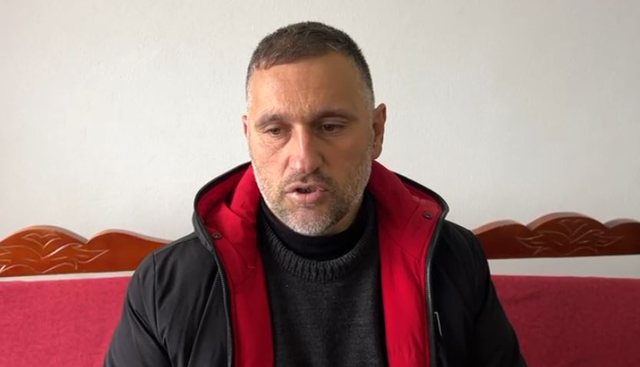 VIDEO  Babai i 15 vjeçarit të vrarë në Durrës  Djali im u gjend rastësisht në sherr  kërkoj drejtësi