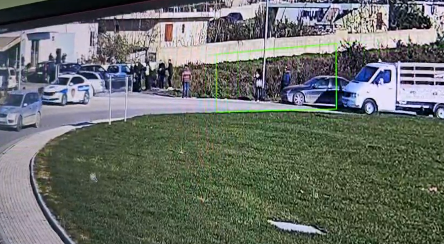 Grushte dhe shkelma, dalin pamjet kur dhunohet punonjësi i Policisë Vlorë