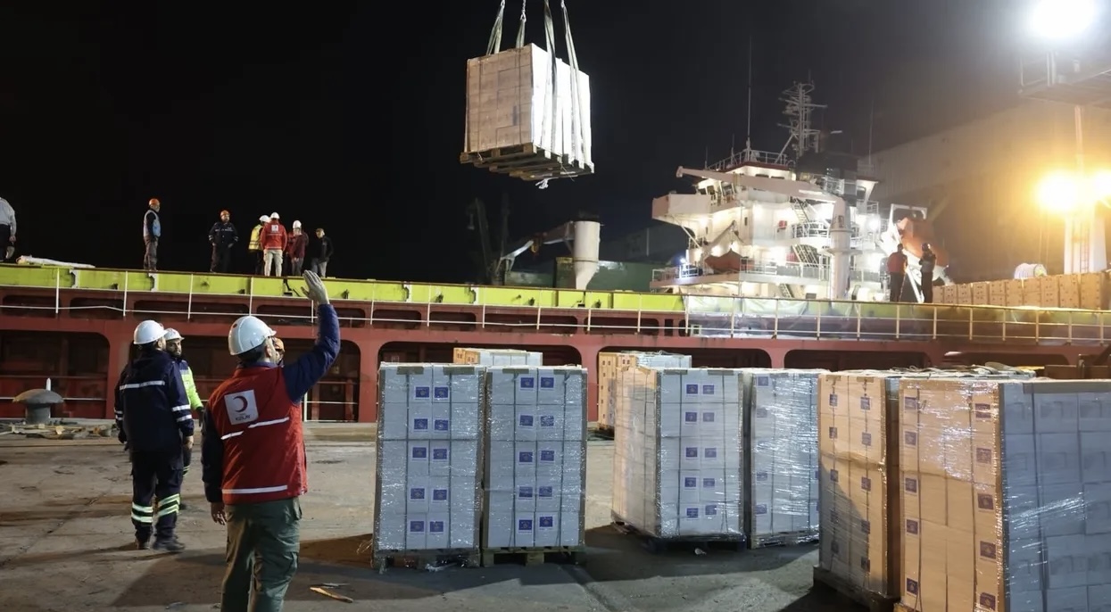 Kosova nis ndihma humanitare për banorët e Gazës