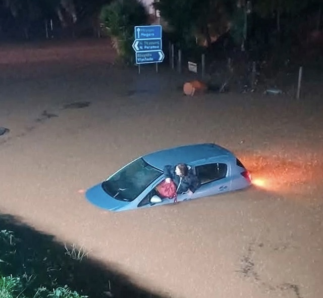 Stuhia  Byron  paralizon Greqinë  Rrugë të mbyllura  përmbytje dhe situatë alarmante