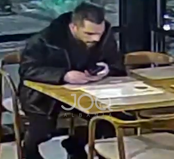  Do ble tortë për mbesën   klienti mashtron kamarierin  Kthe paratë  ose do të gjej 