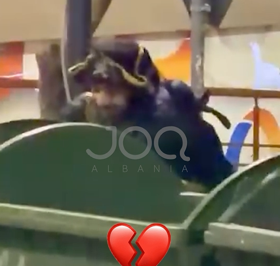 Një buzëqeshje që të thyen zemrën 