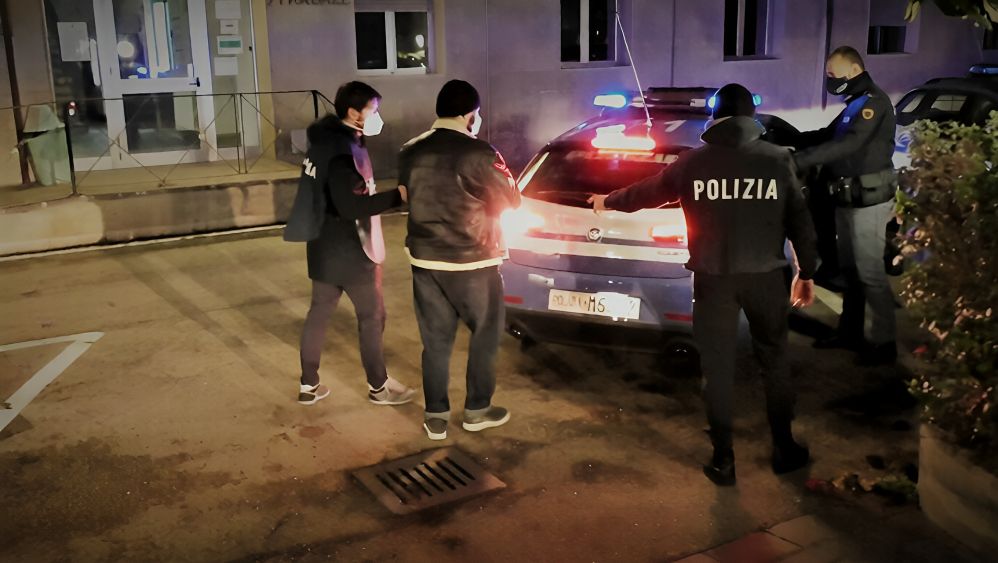 Operacion antidrogë në Itali: Zbulohet rrjeti italo-shqiptar që kërcënonte biznesmenët për borxhet e drogës