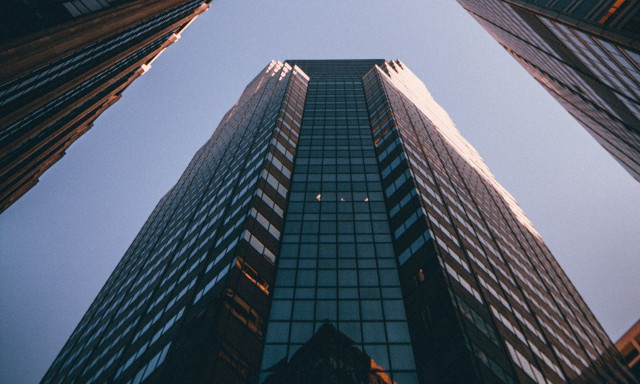 Bizneset shqiptare lulëzojnë në Greqi, renditen në krye të sipërmarrësve të huaj