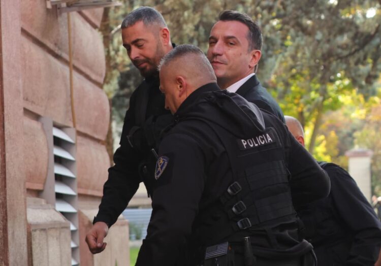 Veliaj para GJKKO, kërkesat e tij: Më lironi nga kafazi