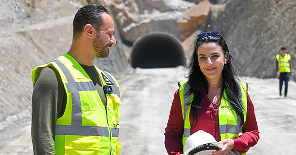 mesazhet-e-spak-balluku-berberit-per-mediat-cunat-i-kane-mbuluar-nga-xhepi-ti-nje-kishe-e-bere-corap