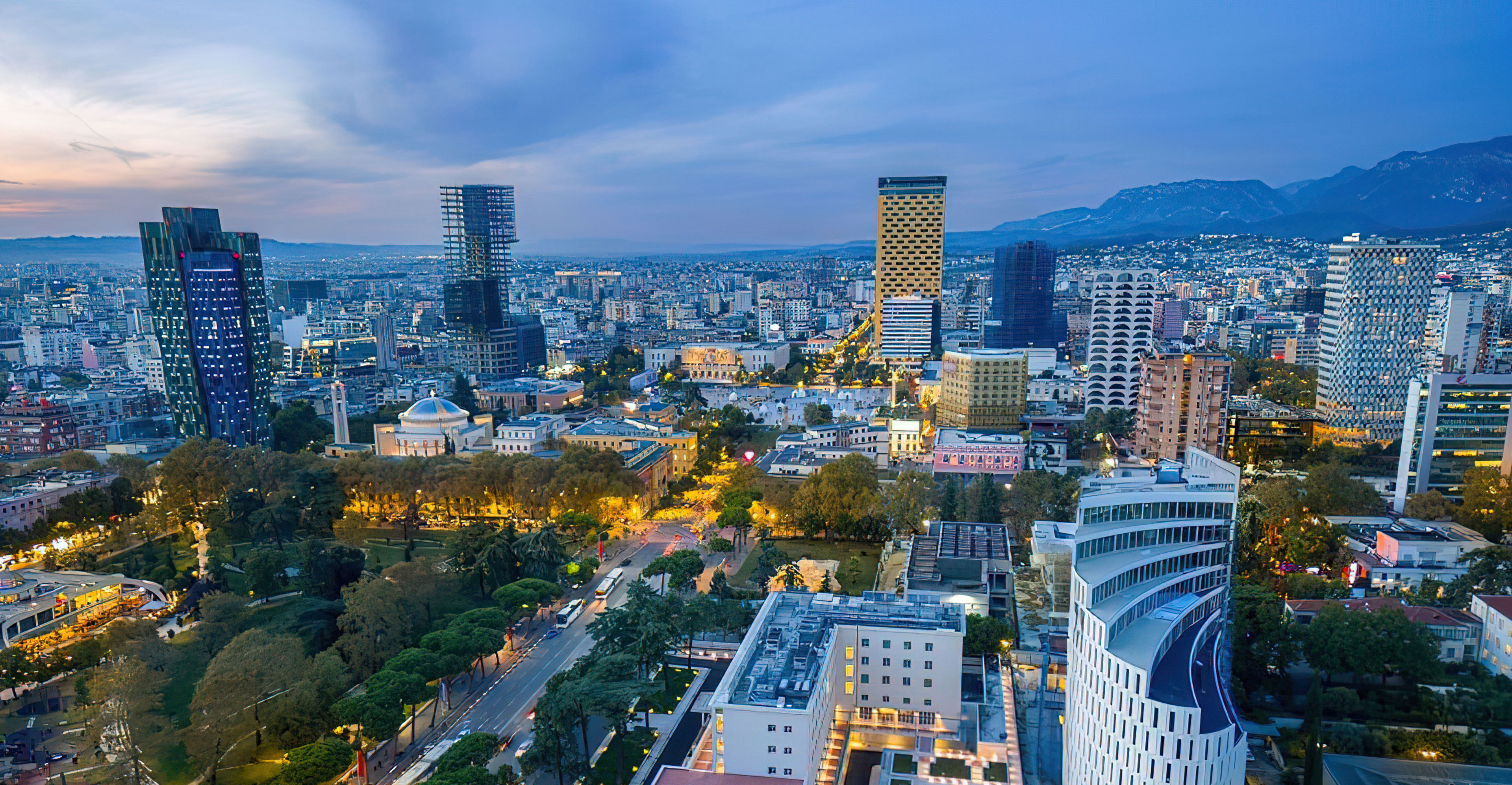 fmn-bankat-po-fryjne-fllusken-e-pasurive-te-paluajtshme-ne-shqiperi