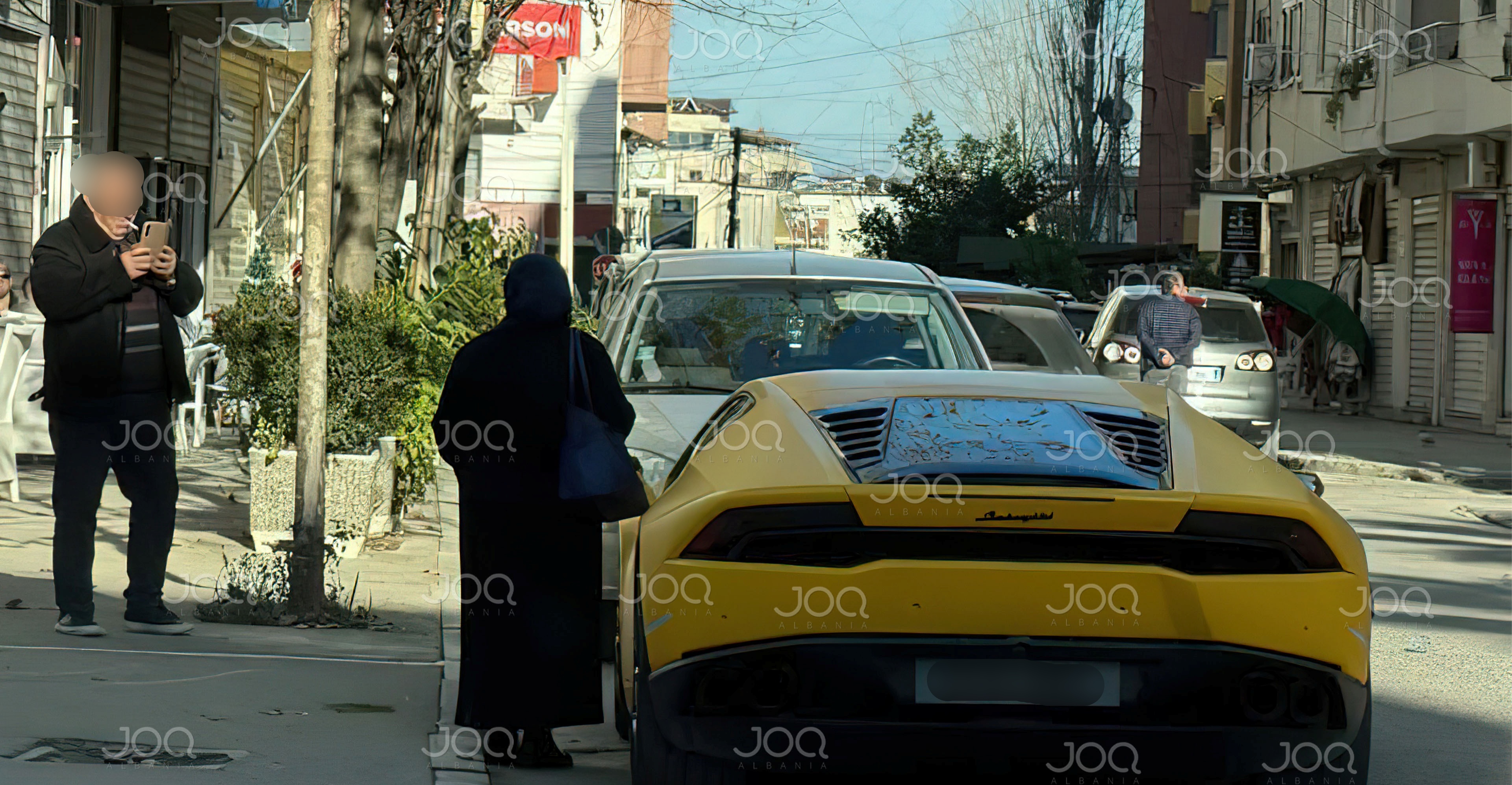 Harroni Lamborghinin  Detaji i ëmbël në këtë foto nga Durrësi do t ju ngrohë zemrën