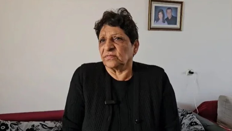 E moshuara u gjet e pajetë  fqinja  Jetonte në kushte të vështira  djalin e kishte në burg