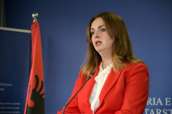 Nagavci e quan absurde mbetjen e shkollave pa ngrohje