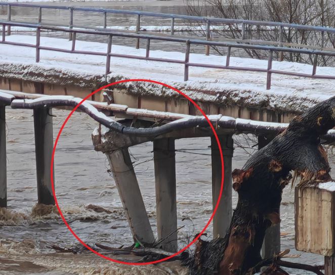 Vërshimet në veri: Mbyllet një urë shkaku i dëmtimeve, evakuohen katër familje që iu përmbytën shtëpitë