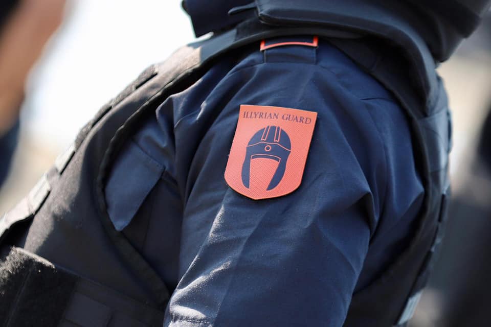 Punonjës i Illyrian Guard denoncon kushte abuzive pune  12 orë shërbim çdo ditë  pa pushime  pa shpjegime