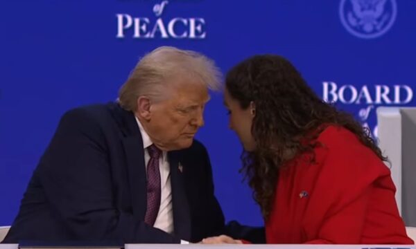 Osmani nënshkruan dokumentin për themelimin e Bordit të Paqes krah Trumpit