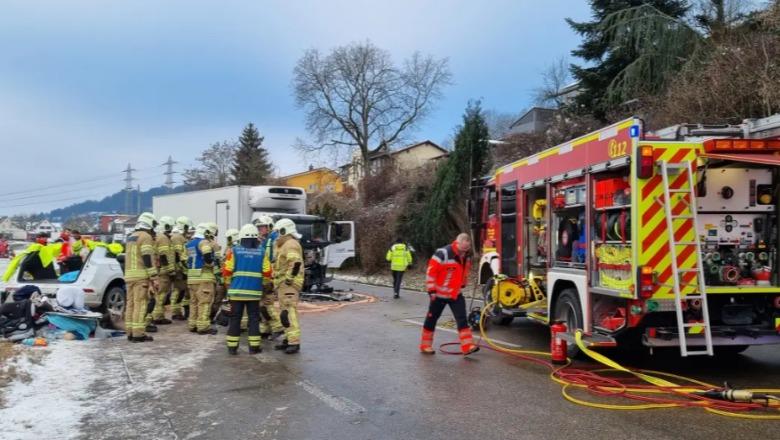 Po kthehej nga Kosova  aksidentohet familja shqiptare në Gjermani